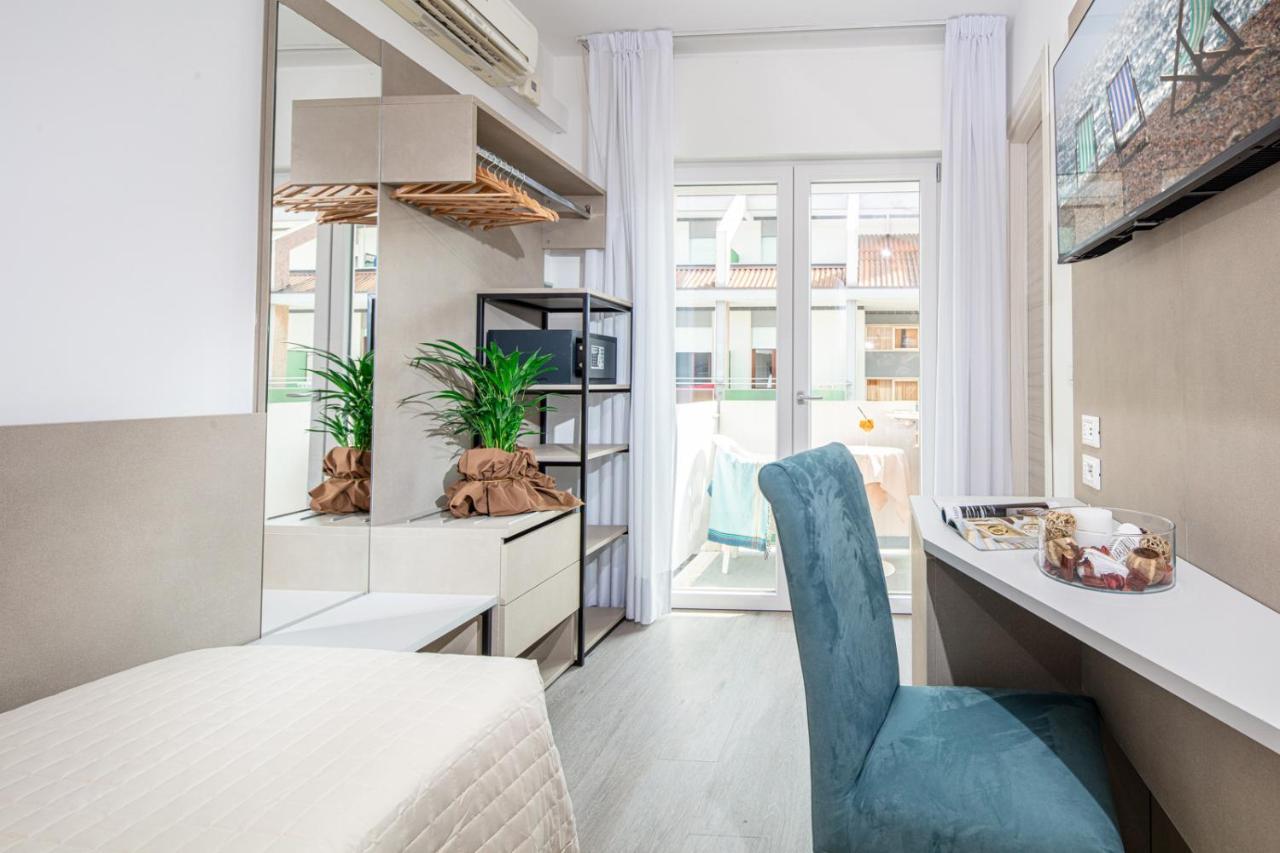 Hotel Pigalle Lido di Jesolo Eksteriør billede