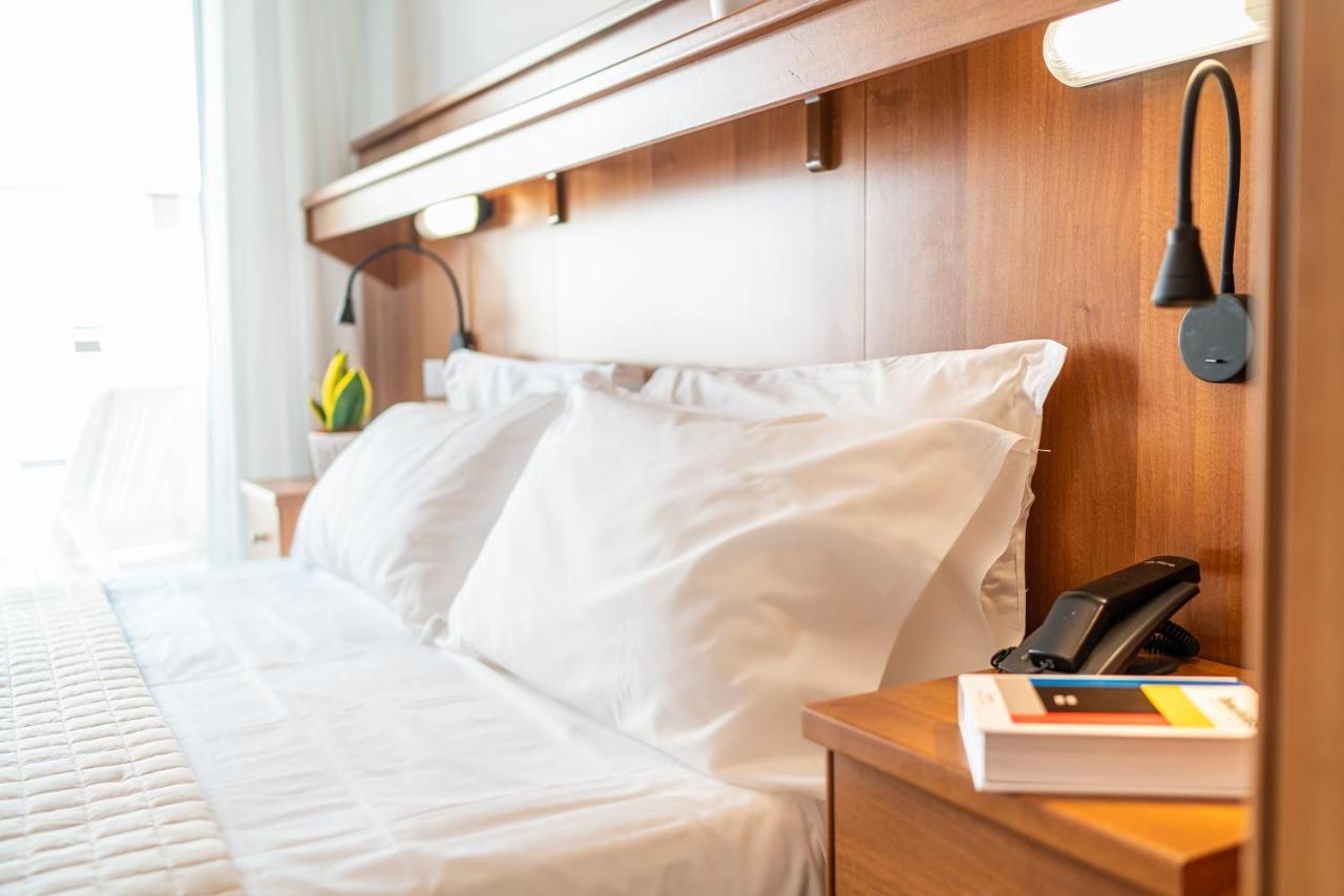 Hotel Pigalle Lido di Jesolo Eksteriør billede