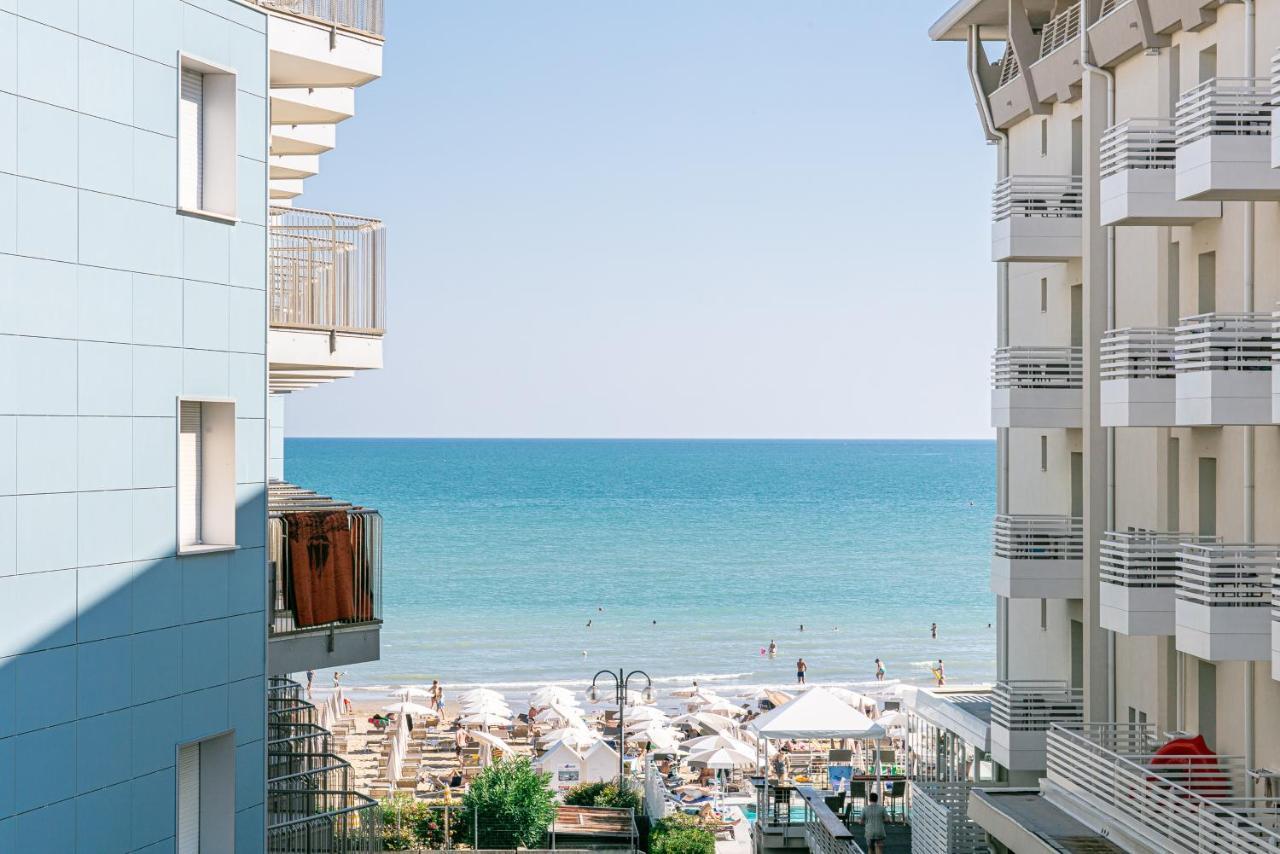 Hotel Pigalle Lido di Jesolo Eksteriør billede