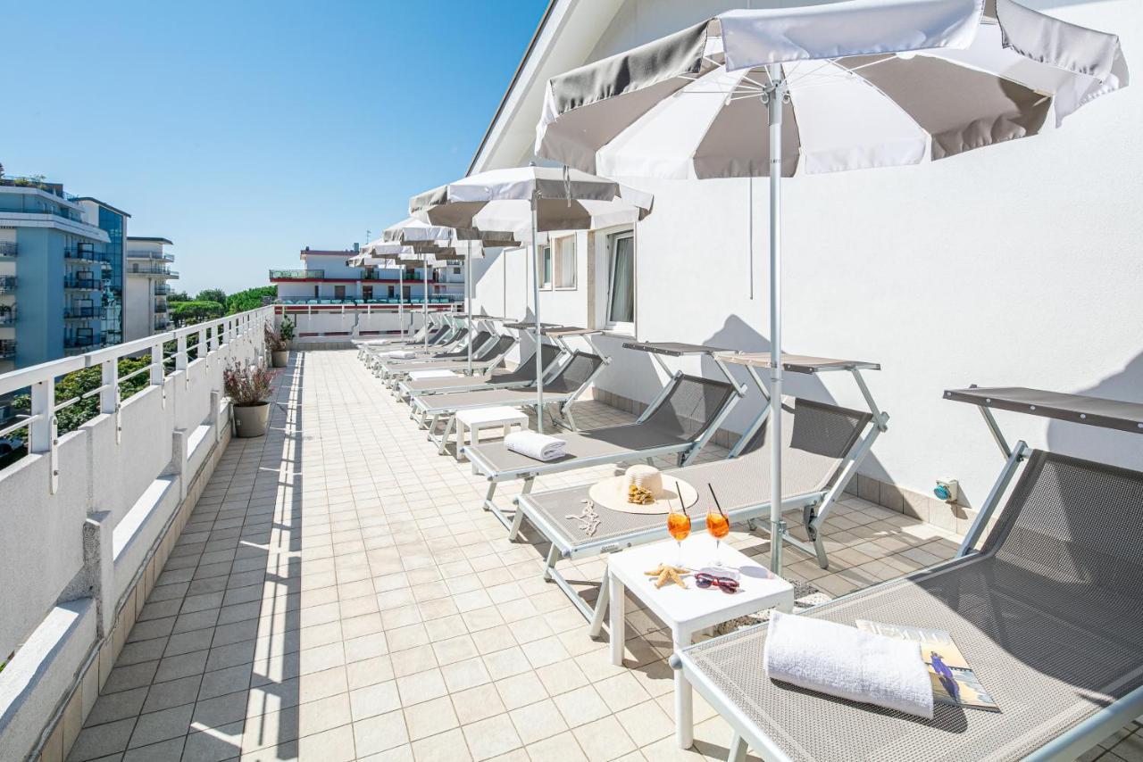 Hotel Pigalle Lido di Jesolo Eksteriør billede