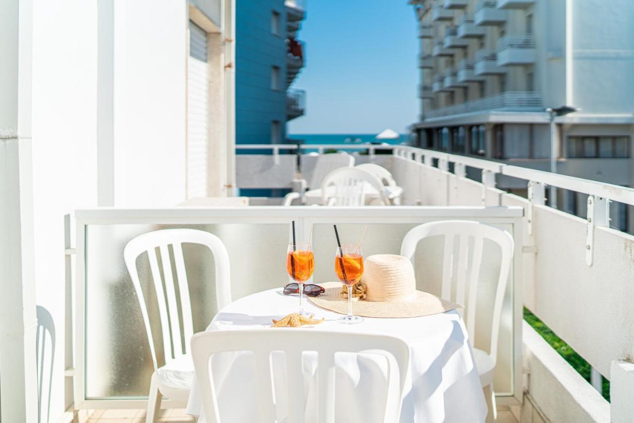 Hotel Pigalle Lido di Jesolo Eksteriør billede