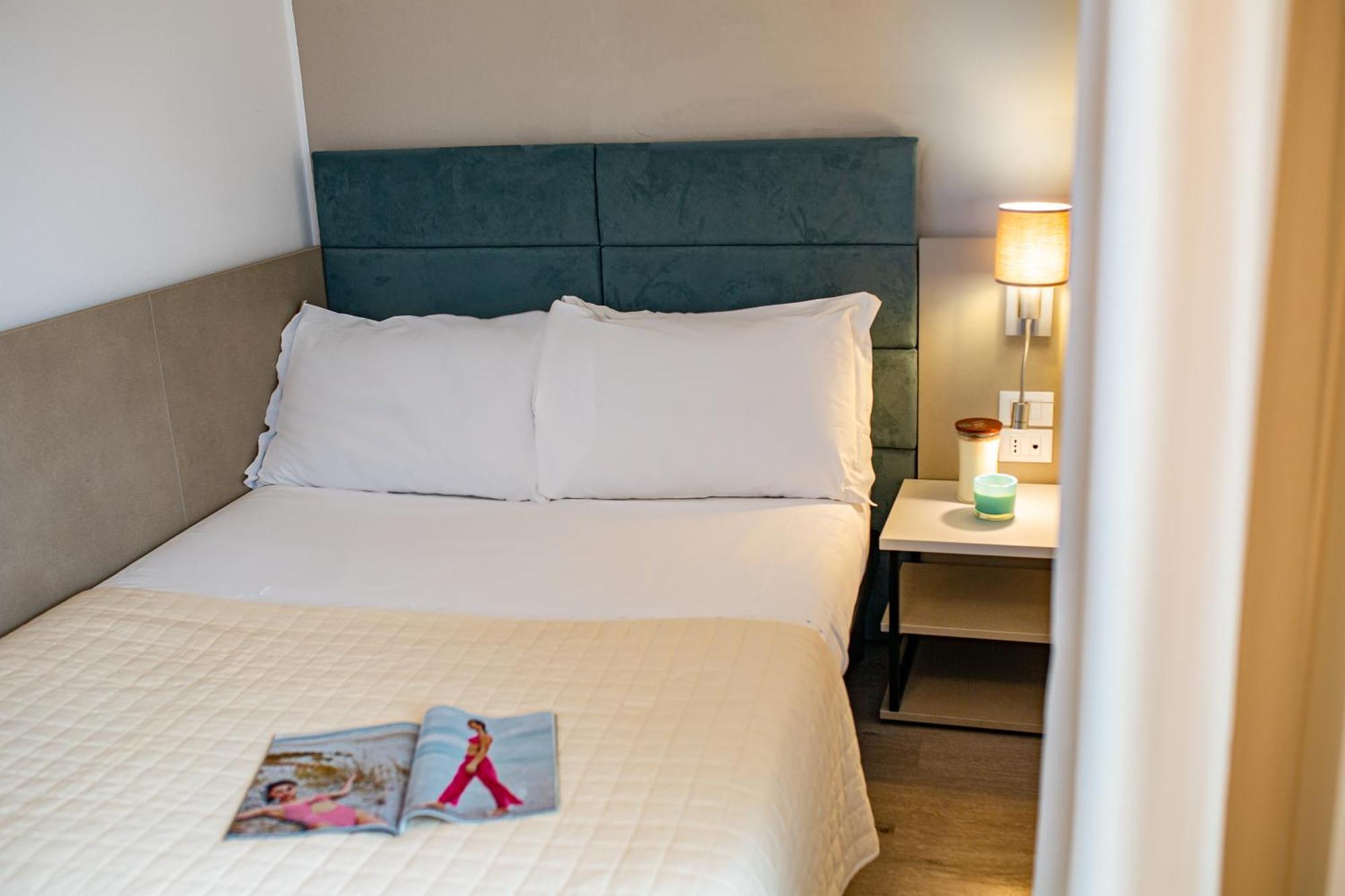 Hotel Pigalle Lido di Jesolo Eksteriør billede