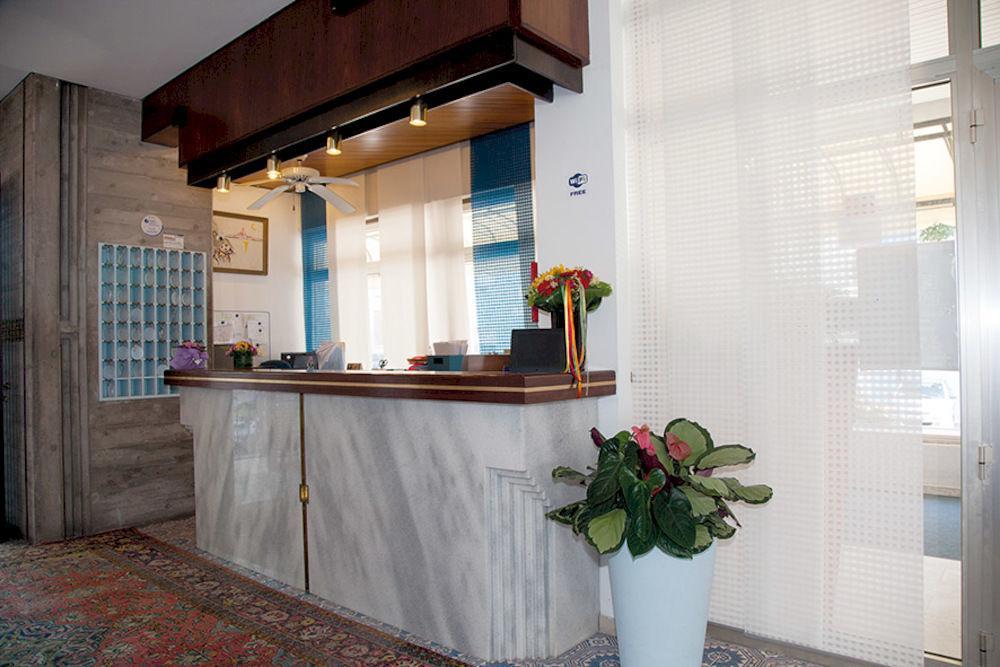Hotel Pigalle Lido di Jesolo Eksteriør billede