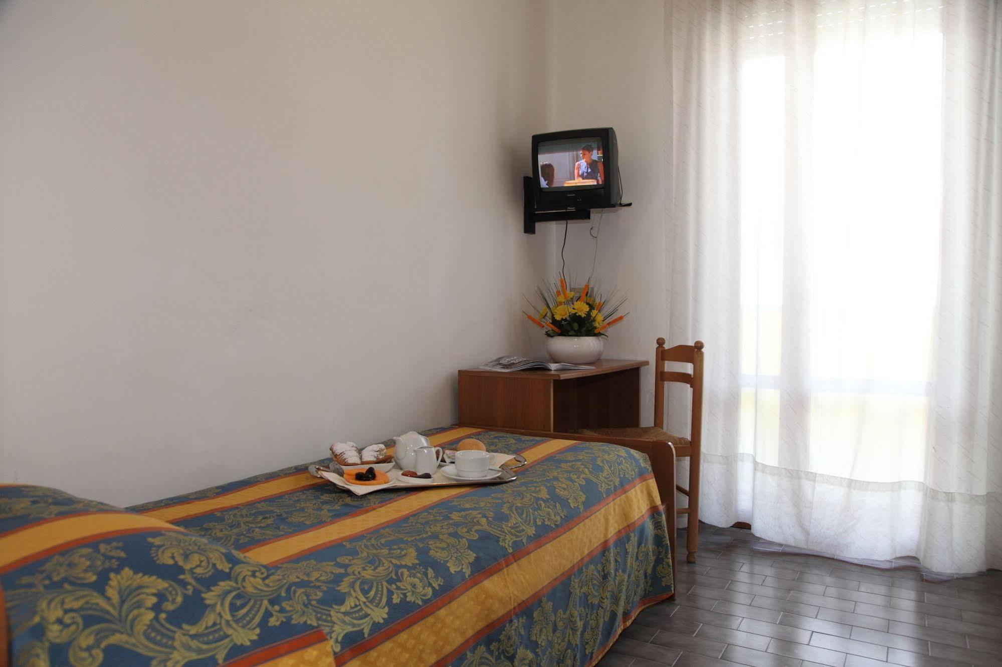 Hotel Pigalle Lido di Jesolo Eksteriør billede